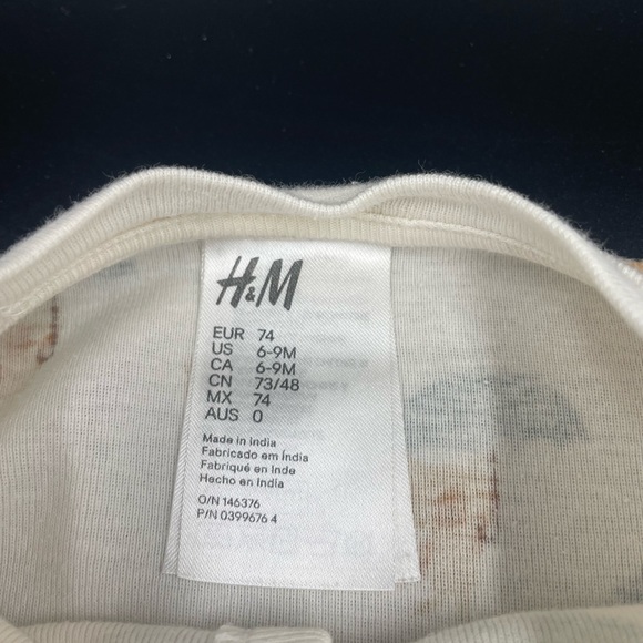 Infant baby footie pajama H&M 6-9 months bear and umbrella print - Picture 2 of 4